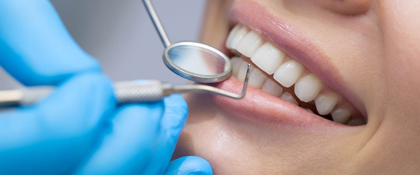 dentist in nashik checking patient